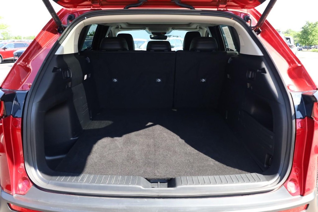 Mazda CX-50 Hybrid Vehicle Full-screen Gallery Image 7