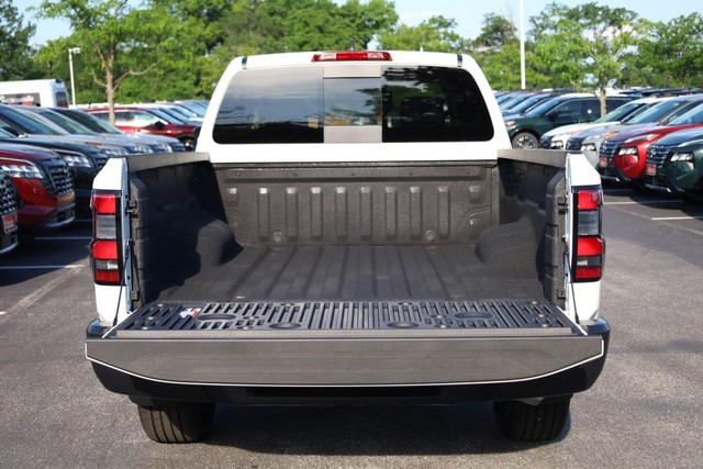 Nissan Frontier Vehicle Image 07