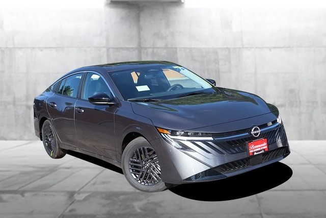 Nissan Sentra Vehicle Image 02
