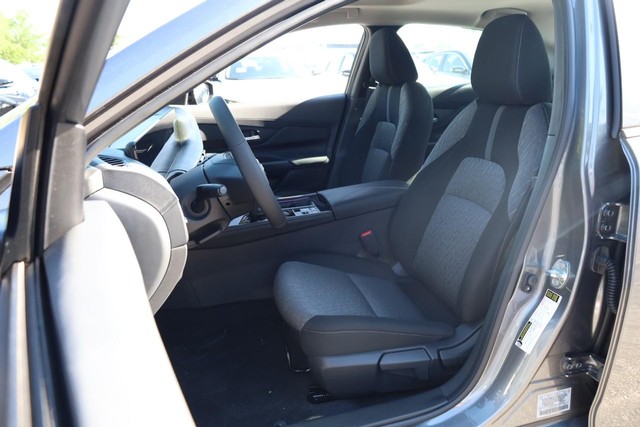 Nissan Sentra Vehicle Image 08