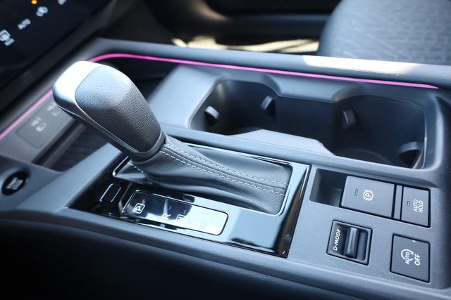 Nissan Sentra Vehicle Image 17