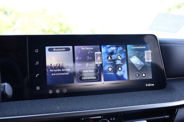 Nissan Kicks Vehicle Image 11