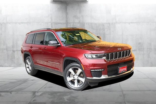 Jeep Grand Cherokee L Vehicle Full-screen Gallery Image 2