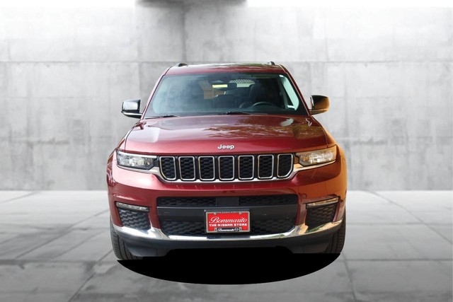 Jeep Grand Cherokee L Vehicle Full-screen Gallery Image 4