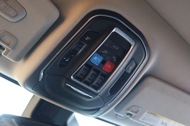 Jeep Grand Cherokee L Vehicle Full-screen Gallery Image 21