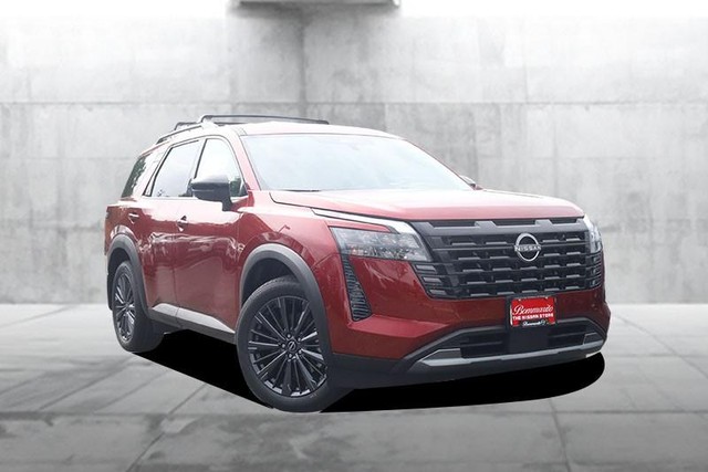 Nissan Pathfinder Vehicle Image 02