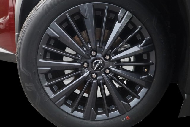 Nissan Pathfinder Vehicle Image 03