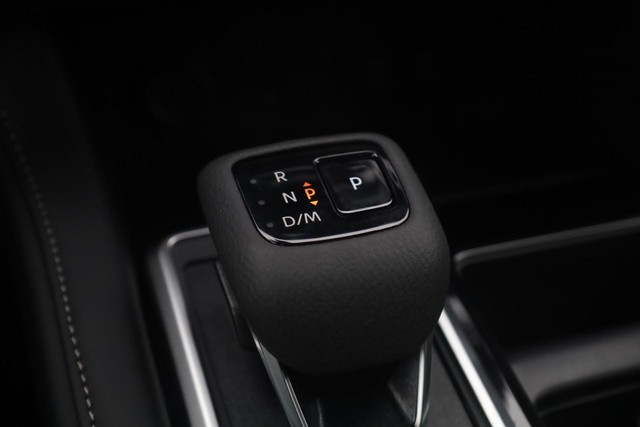 Nissan Pathfinder Vehicle Image 19