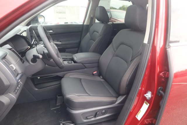 Nissan Pathfinder Vehicle Image 20