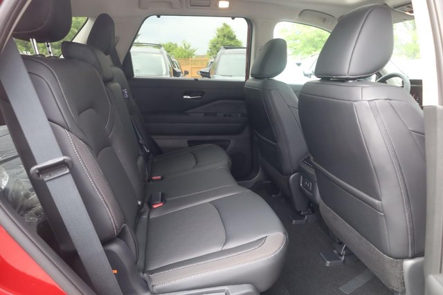 Nissan Pathfinder Vehicle Image 22