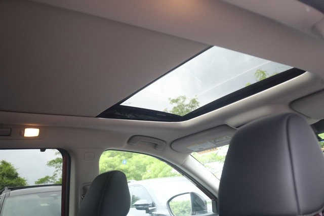 Nissan Pathfinder Vehicle Image 23