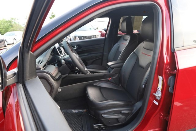 Jeep Compass Vehicle Full-screen Gallery Image 8