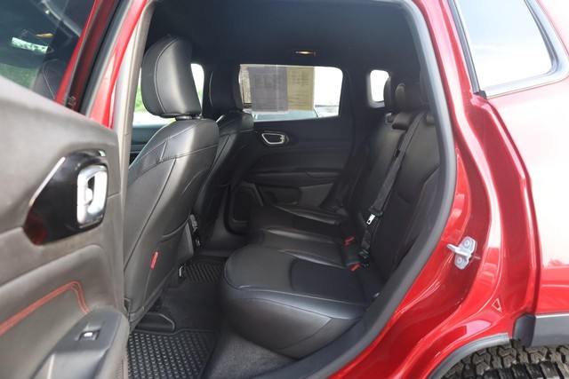 Jeep Compass Vehicle Full-screen Gallery Image 20