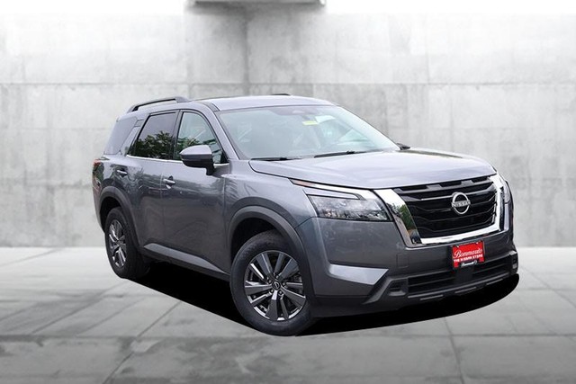 Nissan Pathfinder Vehicle Image 02