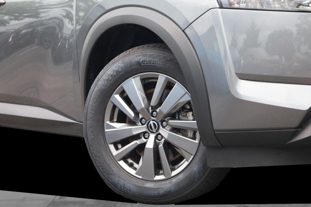 Nissan Pathfinder Vehicle Image 03
