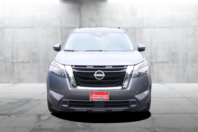 Nissan Pathfinder Vehicle Image 04