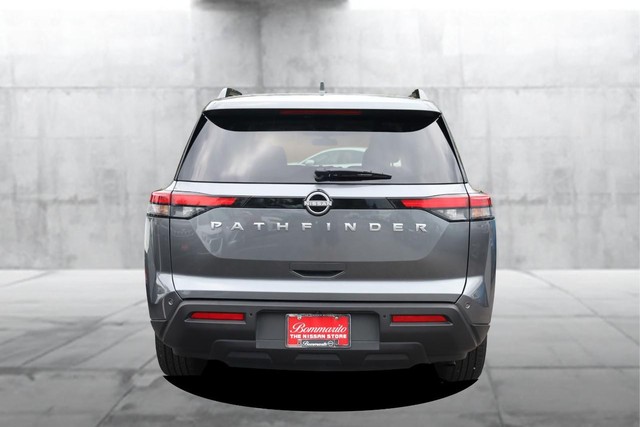 Nissan Pathfinder Vehicle Image 06