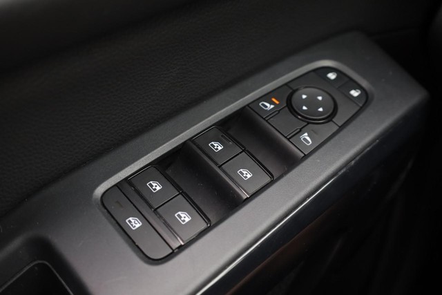 Nissan Pathfinder Vehicle Image 19