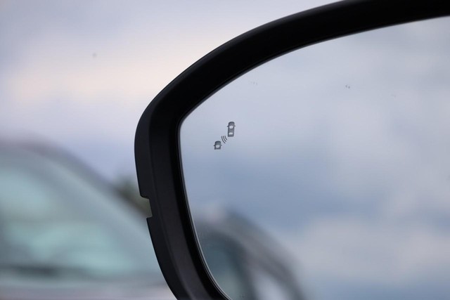 Nissan Pathfinder Vehicle Image 21