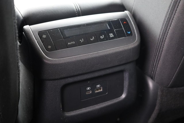 Nissan Pathfinder Vehicle Image 23