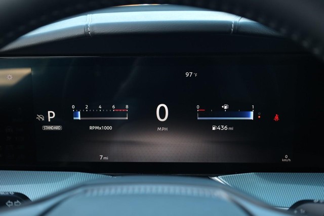 Nissan Murano Vehicle Image 12