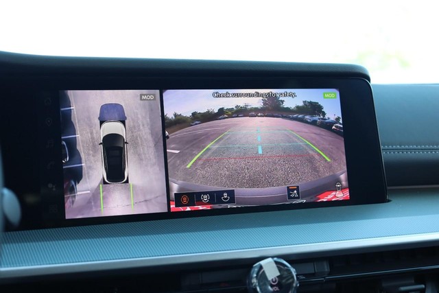 Nissan Murano Vehicle Image 15