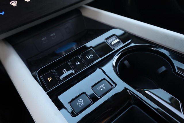 Nissan Murano Vehicle Image 20