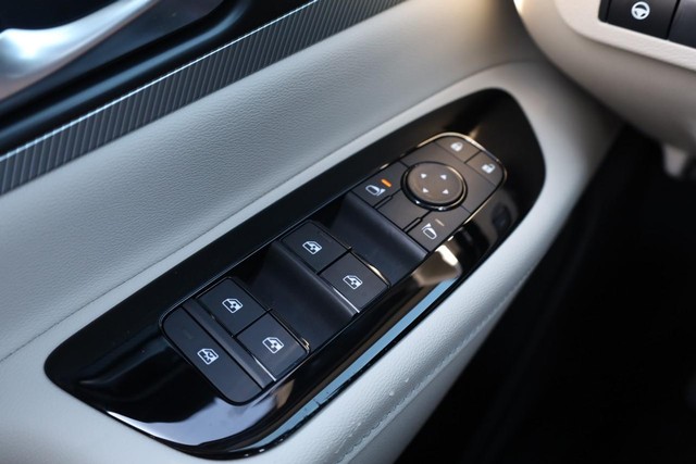 Nissan Murano Vehicle Image 22