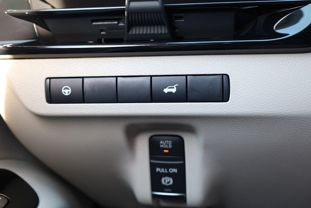 Nissan Murano Vehicle Image 24