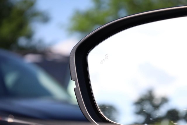 Nissan Murano Vehicle Image 25