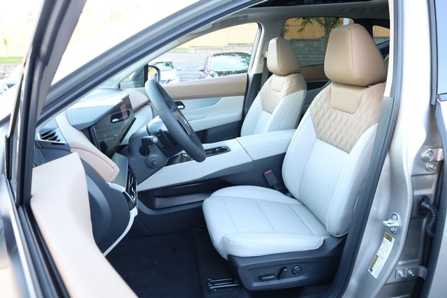 Nissan Murano Vehicle Image 09