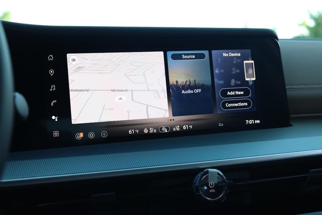 Nissan Murano Vehicle Image 16