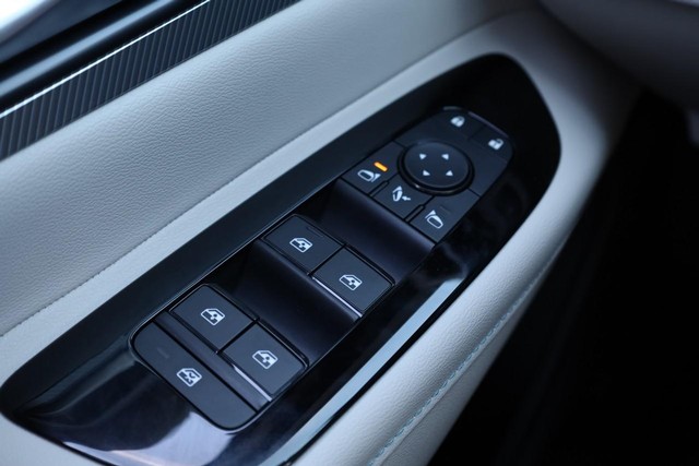Nissan Murano Vehicle Image 22