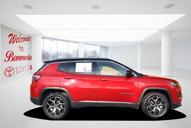 Jeep Compass Vehicle Full-screen Gallery Image 5