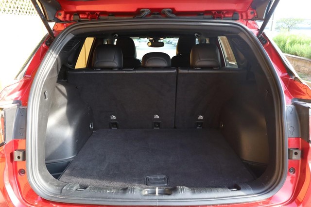 Jeep Compass Vehicle Full-screen Gallery Image 7