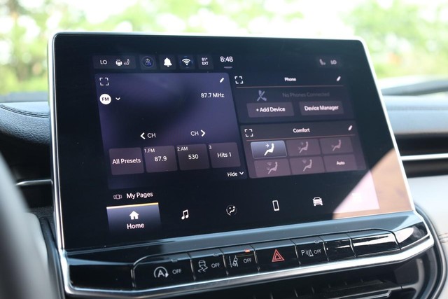 Jeep Compass Vehicle Full-screen Gallery Image 11