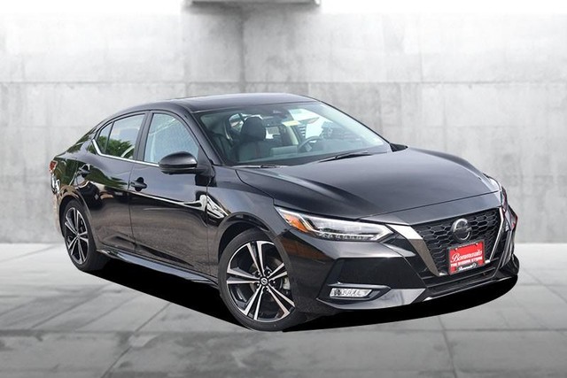 Nissan Sentra Vehicle Image 02