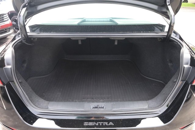 Nissan Sentra Vehicle Image 07