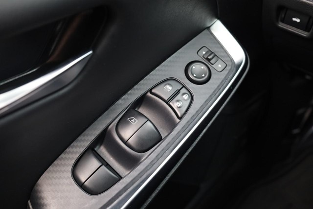 Nissan Sentra Vehicle Image 19