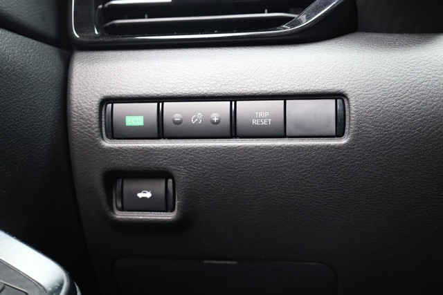 Nissan Sentra Vehicle Image 20