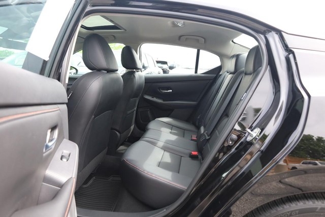 Nissan Sentra Vehicle Image 21