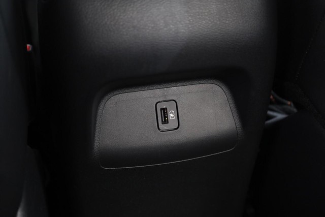 Nissan Sentra Vehicle Image 22