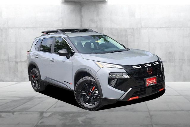 Nissan Rogue Vehicle Image 02