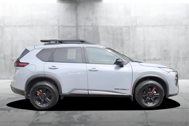 Nissan Rogue Vehicle Image 04