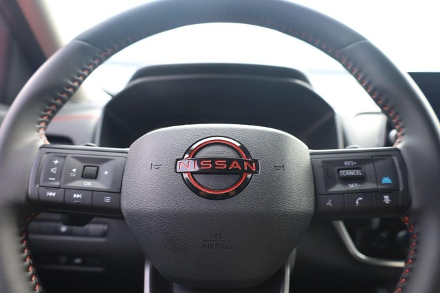Nissan Rogue Vehicle Image 09