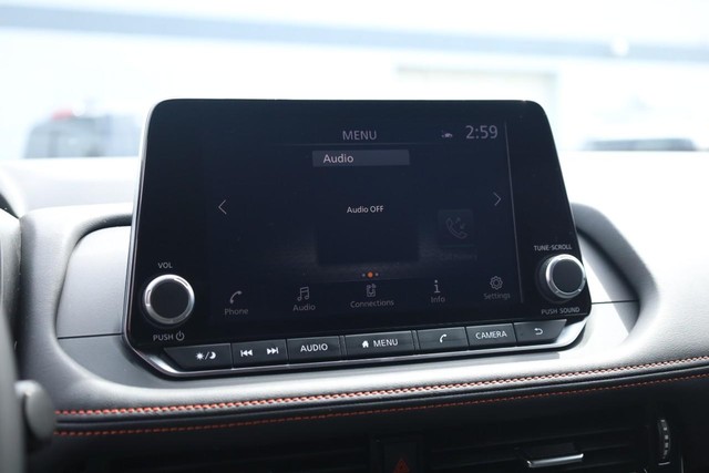 Nissan Rogue Vehicle Image 11