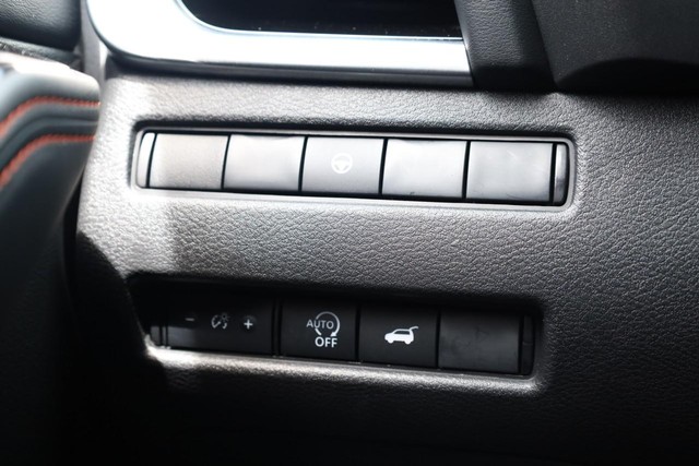 Nissan Rogue Vehicle Image 18
