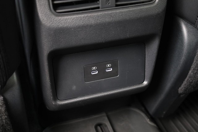 Nissan Rogue Vehicle Image 21