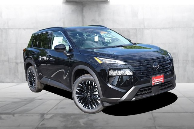 Nissan Rogue Vehicle Image 02