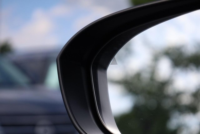Nissan Rogue Vehicle Image 21